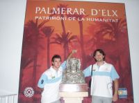 Jorge y Juanmi con la Dama de Elche