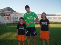 Juanfran con los regalos