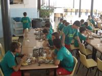 Niños en el comedor